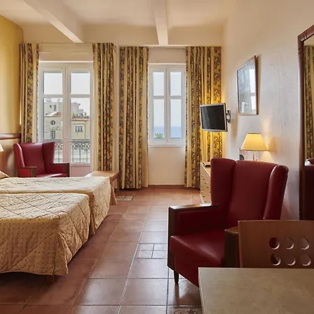 Bleues Le Mediterranee Apartmanhotel